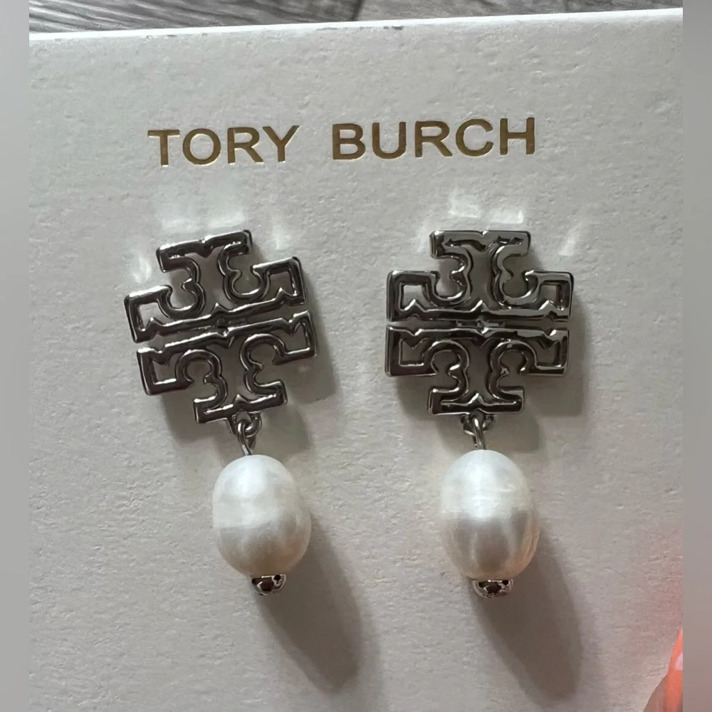 Tory Burch Britten Pearl Drop Earring
